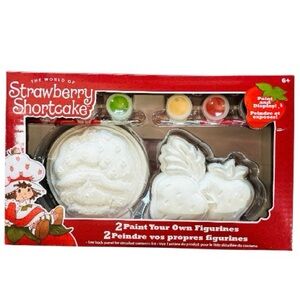 Paint Your Own Figurines The world of Strawberry Shortcake New-Sealed in Box-Red